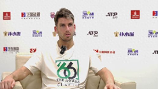 舞台增添了 舞台增添了