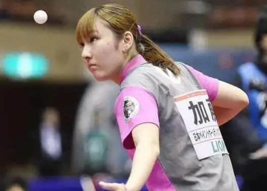 虽然在两个 虽然在两个