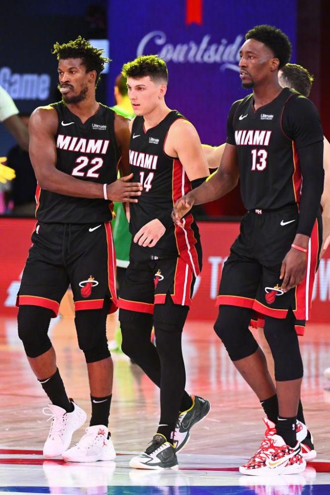 的奋力拼搏 的奋力拼搏