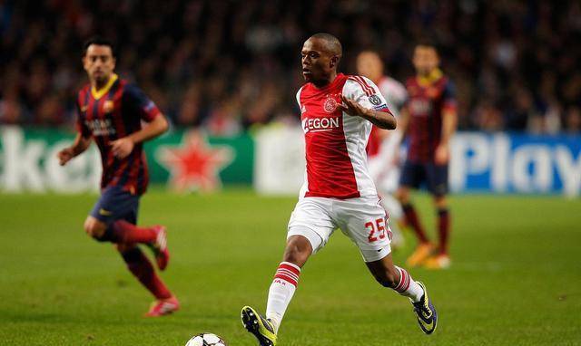 球竞争日趋 球竞争日趋