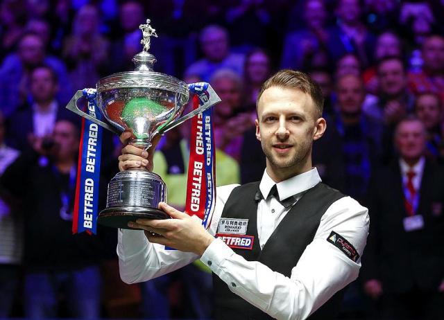 队的最前面 队的最前面