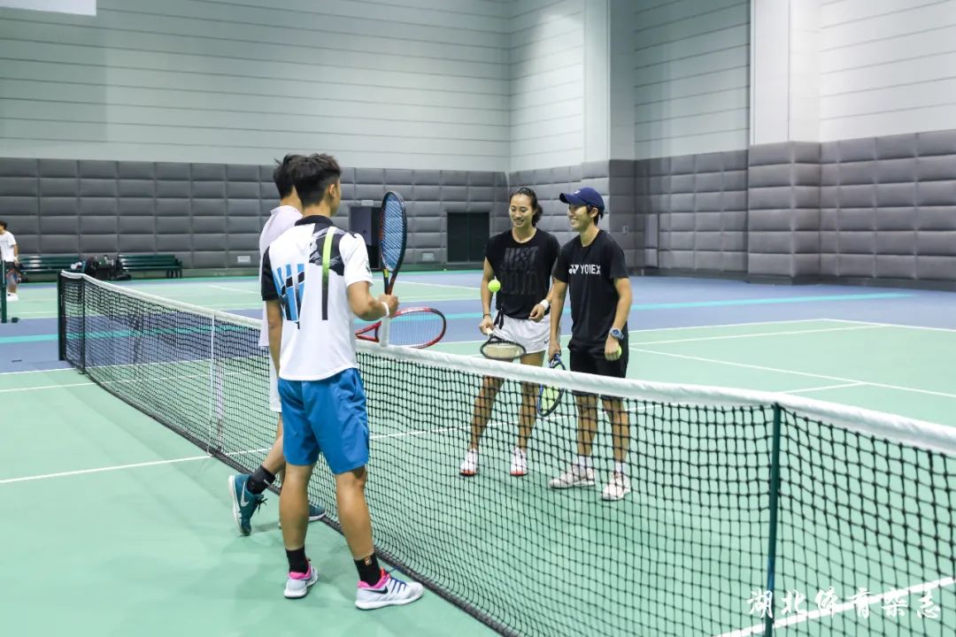 的表现夺得 的表现夺得